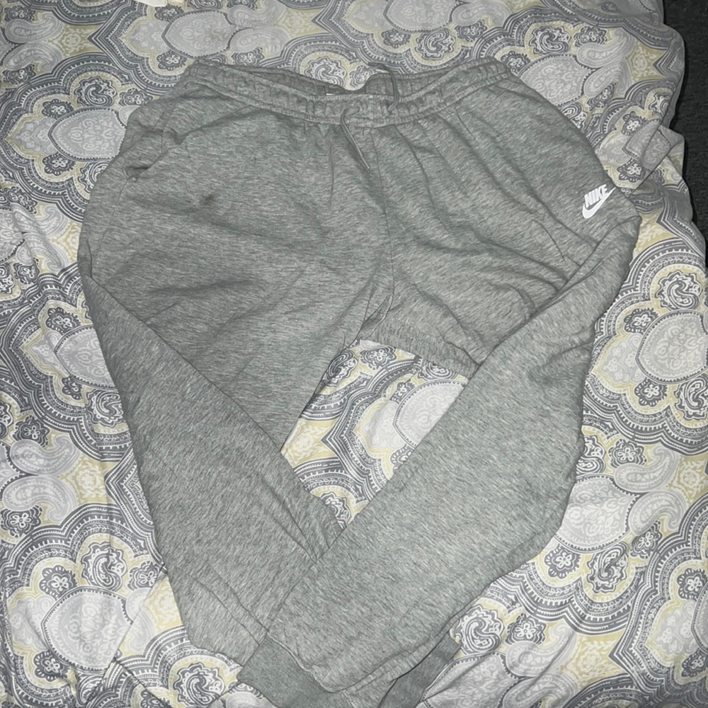 nike grey sweatpants